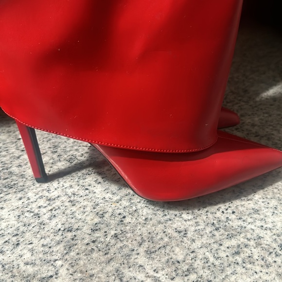 Red High Boot Heel - Picture 3 of 8